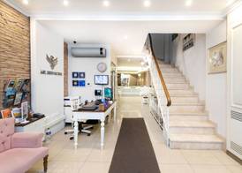 Mr. Bird Hotel 2
