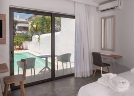 Epavli Boutique Luxury Suites 4