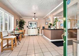 Carmel Resort Inn 3
