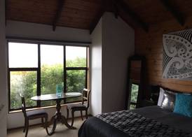 Grafton Cottage & Chalets 4