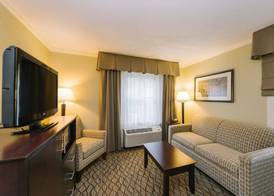 Holiday Inn Express & Suites MERRIMACK - NASHUA by IHG 3