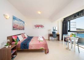 Islet Promenade Aparthotel - Studio with Hot Tub and Panoramic Sea Views by GetawaysMalta 3