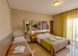 Relax Hotel 4
