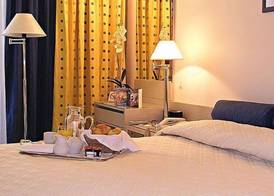 The Park Hotel Piraeus 3