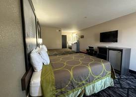 Super 8 by Wyndham Kinder/Coushatta near Casino 4
