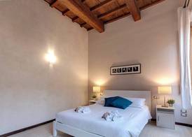 Calzaiuoli Apartments by Mamo Florence 3