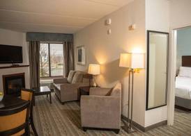 Wyndham Garden Erie 5
