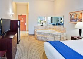Holiday Inn Express & Suites BREMEN by IHG 3