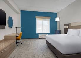 Holiday Inn Express & Suites GREENSBORO - AIRPORT AREA by IHG 3