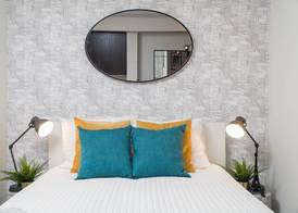 Peter St - Downtown Suite with Balcony 5