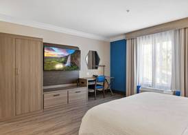 Holiday Inn Express & Suites VACAVILLE by IHG 5