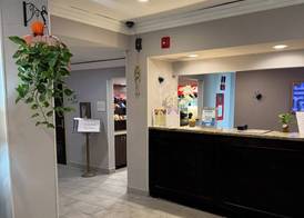 Regency Inn & Suites New London, Mystic 4