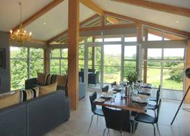 Apple Tree Lodges 5