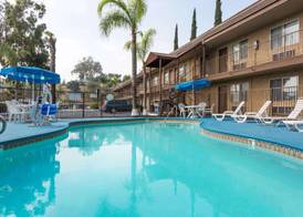 Days Inn by Wyndham San Bernardino Casino 4