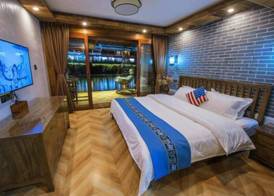 Phoenix Tuojianglou Diaojiaolou Inn 2