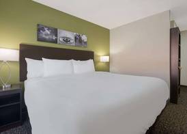 Sleep Inn Madison 4