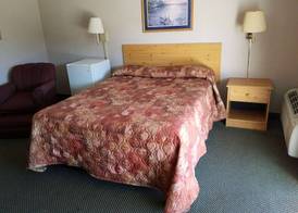 Knights Inn Franklin, PA 3