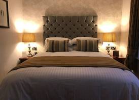 Loftsome Bridge Hotel 5