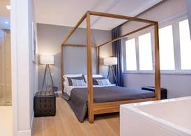 Suite 136 4