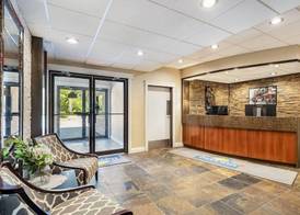 Days Inn by Wyndham Sylvan Lake 2