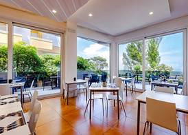 Club Hotel 2