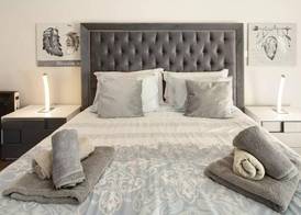 1 Bed Apartment Sleeps 4 with Pool 2