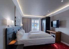 2H Horizon Hotel 5
