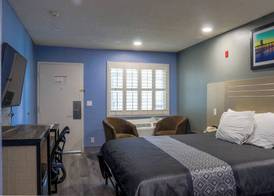 Orange Tustin Inn in Orange 5