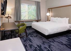 Fairfield Inn & Suites by Marriott Queensbury Glens Falls/Lake George 4