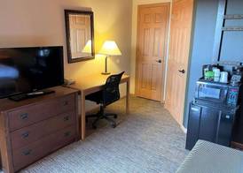 Crossroads Hotel & Event Center 3