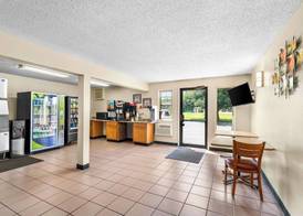 Americas Best Value Inn Decatur 5