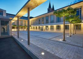 Burkardushaus, Tagungszentrum am Dom 5