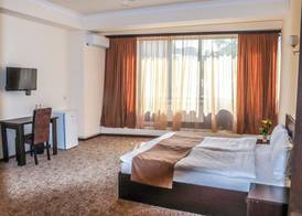 Yerevan Centre Hotel 5