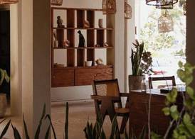 Noah Beach Hotel & Suites 3