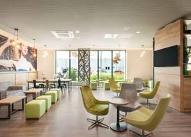 Super 8 by Wyndham Munich City North 2