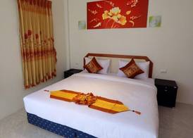 At night Airport Resort 5