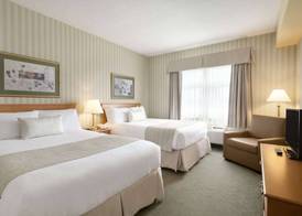 Days Inn by Wyndham Orillia 5