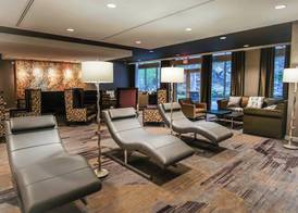 Courtyard by Marriott Lenox Berkshires 4