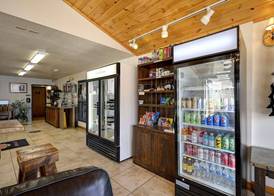 Super 8 by Wyndham Gardiner/Yellowstone Park Area 5