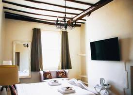 The Old Crown Coaching Inn 5