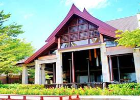 Apsara Beachfront Resort & Villa 3