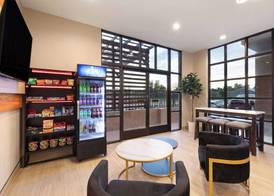 Ramada by Wyndham Bainbridge 2