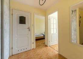 Hala Mirowska Apartments 2