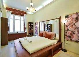 Ultra central apartment at Synagogue 2