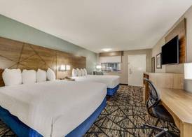 Clarion Pointe 3
