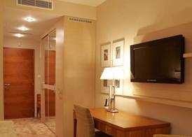 Hotel Ambassador 5