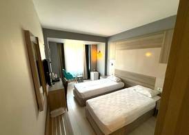 On Hotel 5