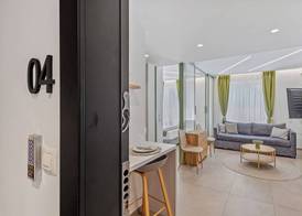 Athens Theatrou Apartments 5