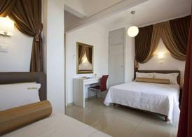 Metropolis Hotel 4