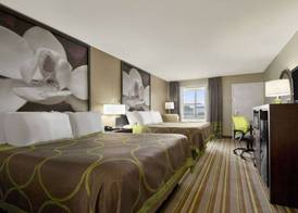 Super 8 by Wyndham Tupelo Airport 5